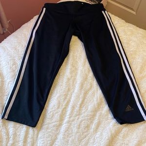 Adidas Climalite leggings…go up to mid calf. New, unused..wrong size for me